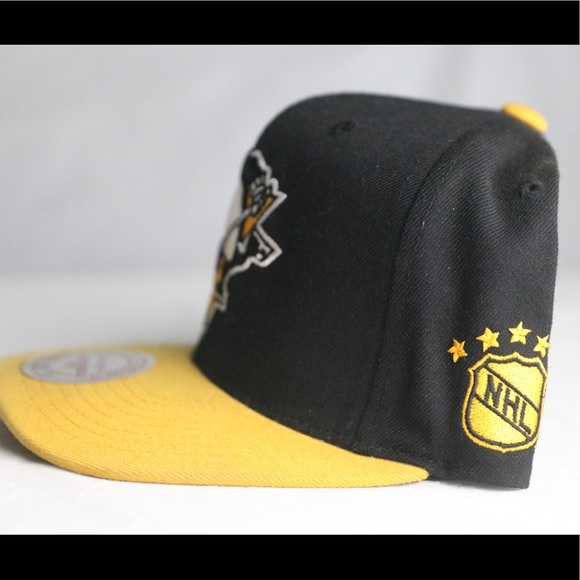 VINTAGE Pittsburgh Penguins Mitchell & Ness Hat - Picture 2 of 9